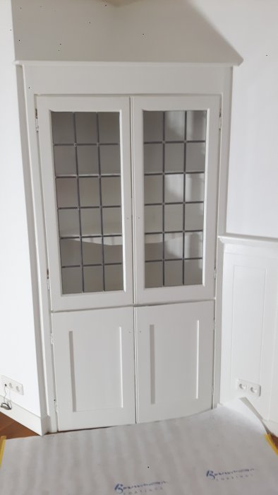 Blaricum - restauratie glas-in-lood kastdeuren